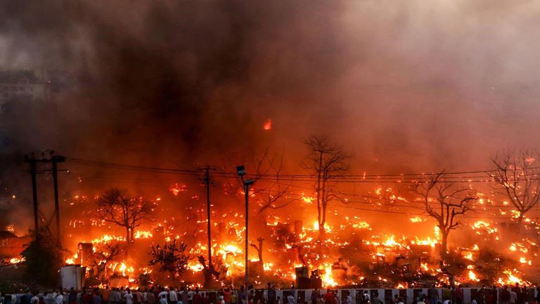 Lucknow slum fire: Two children die in blaze in Vikas Nagar area