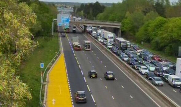 M3 traffic: Crash closes major motorway in both directions - air ...