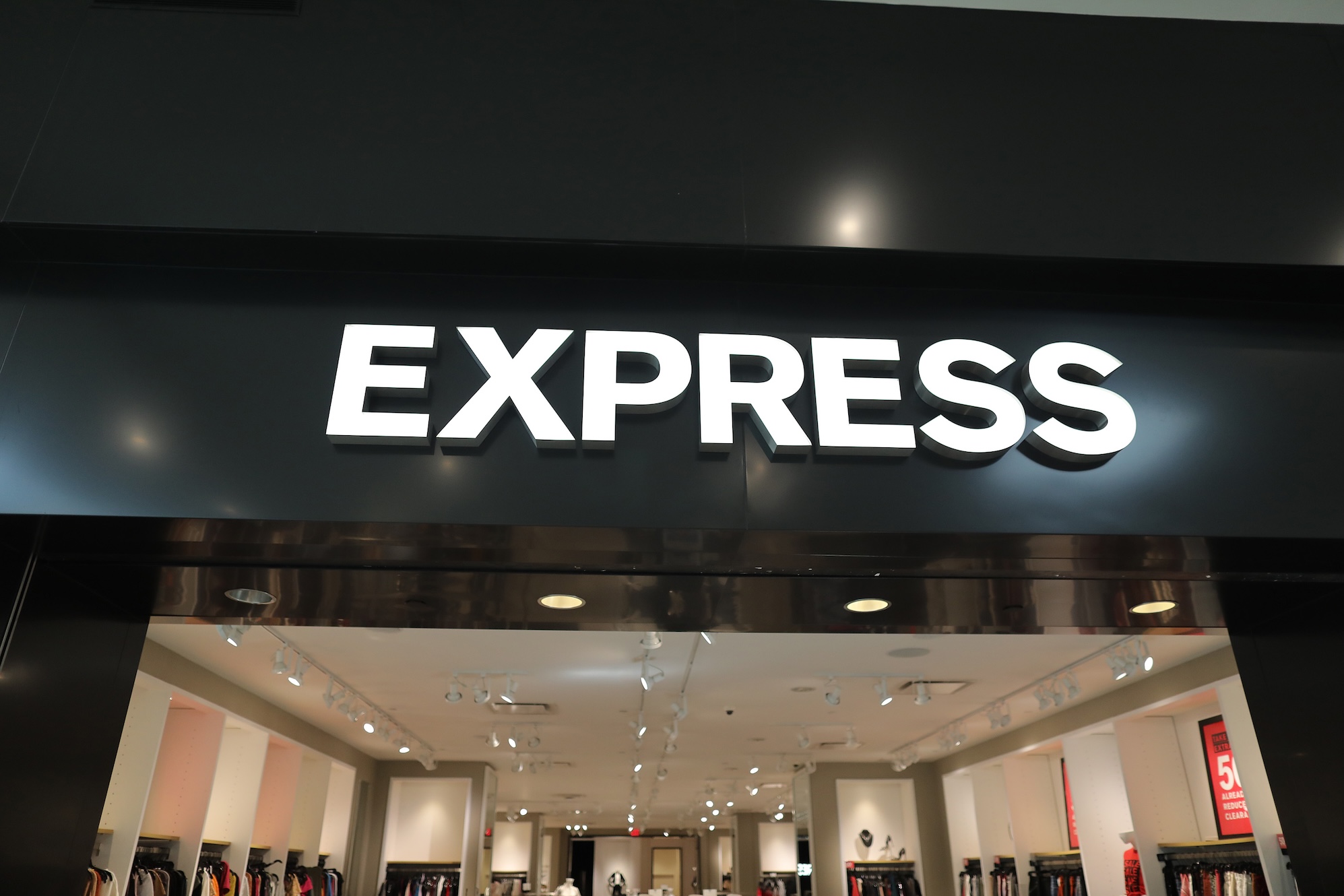 Fashion retailer Express left customers’ personal data and order ...