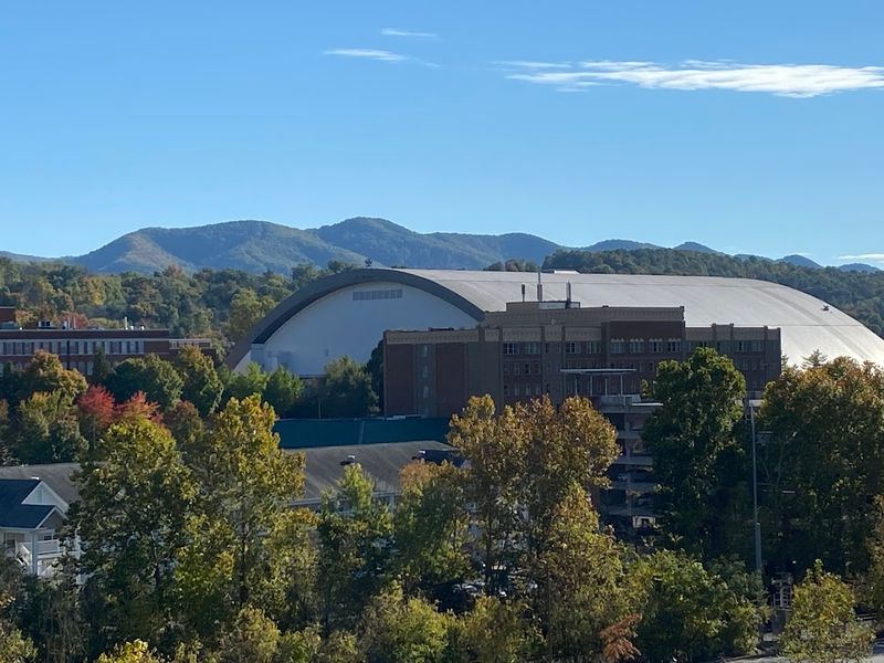 15 best budget-friendly mountain towns in the US