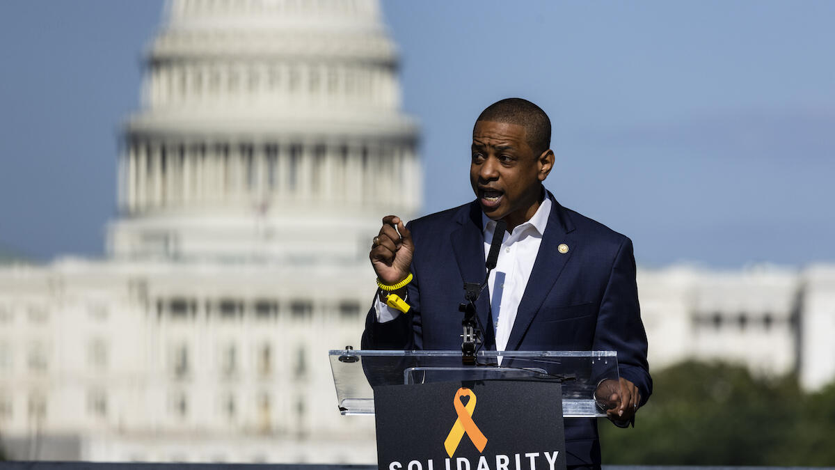 Ex-Virginia Lt. Gov. Fairfax accused in murder-suicide involving wife