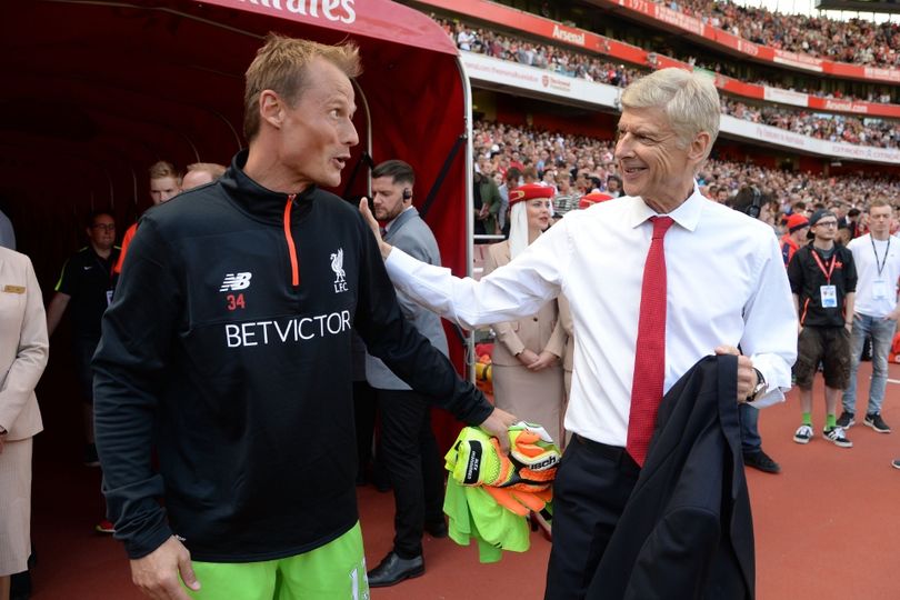 Arsenal legend Alex Manninger dies as car hit by train in horror accident