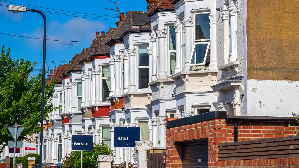 UK regions where private rent prices have soared despite overall ...