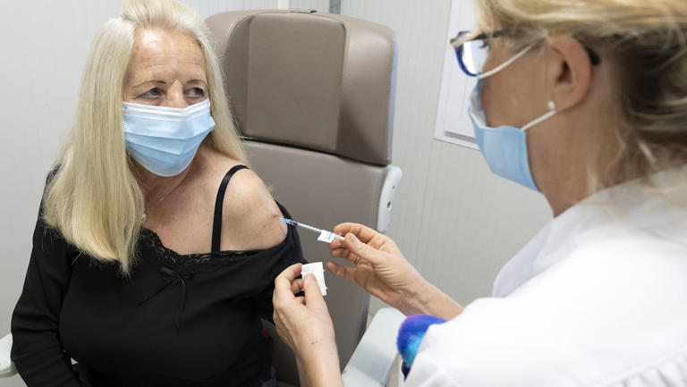 Bundesamt deckt Verträge nun doch auf: Bund blechte für zwei Covid ...