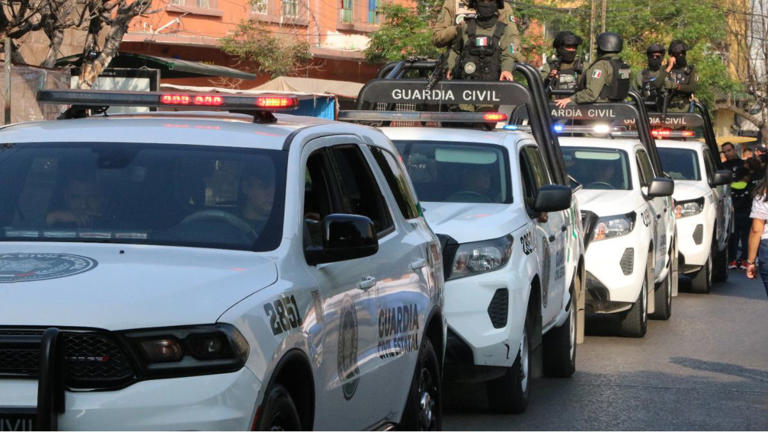 Detienen a 9 presuntos integrantes del CJNG en Villa de Reyes; decomisan  armas, droga y camionetas robadas