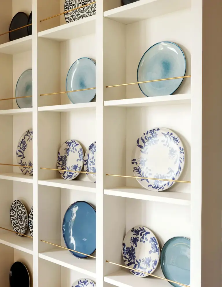 Cerámica de Delft: de imitar la porcelana china a decorar palacios en ...