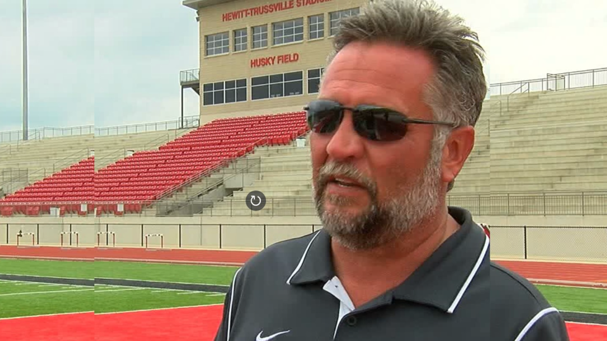 Alabama Hall of Fame high school coach killed, wife injured in fatal wreck