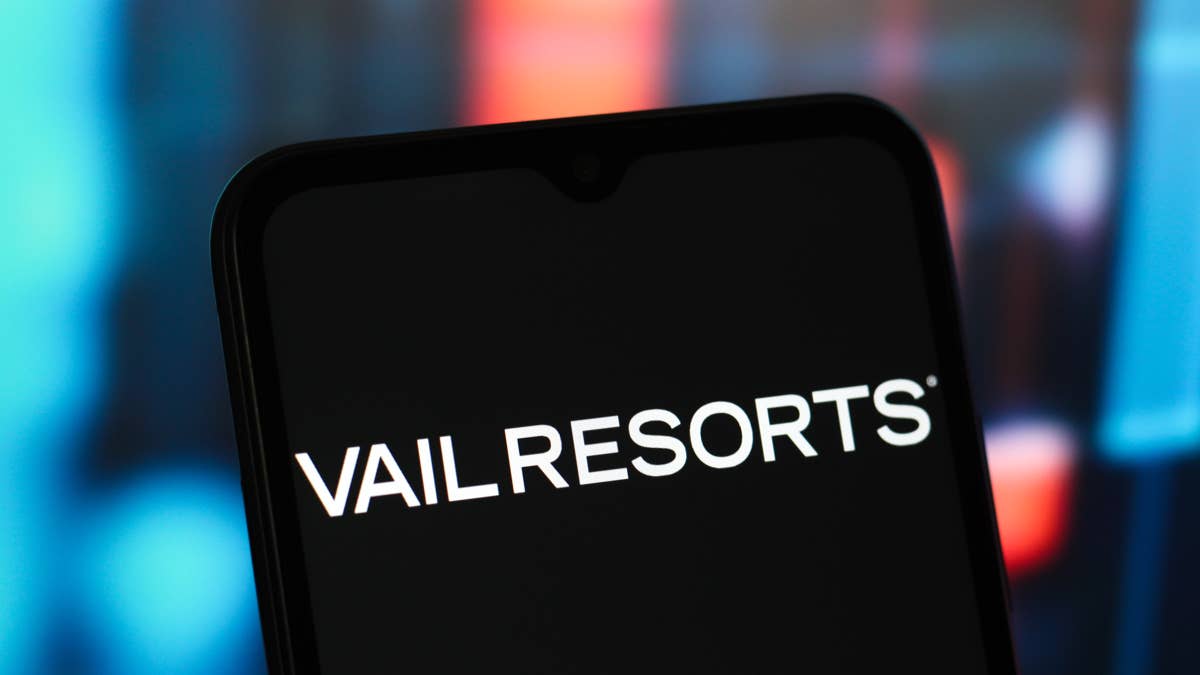 New report reveals how much Vail Resorts skier visits fell during a ...