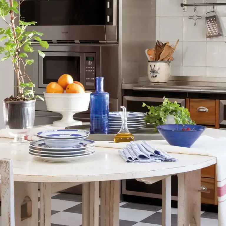 Cerámica de Delft: de imitar la porcelana china a decorar palacios en ...