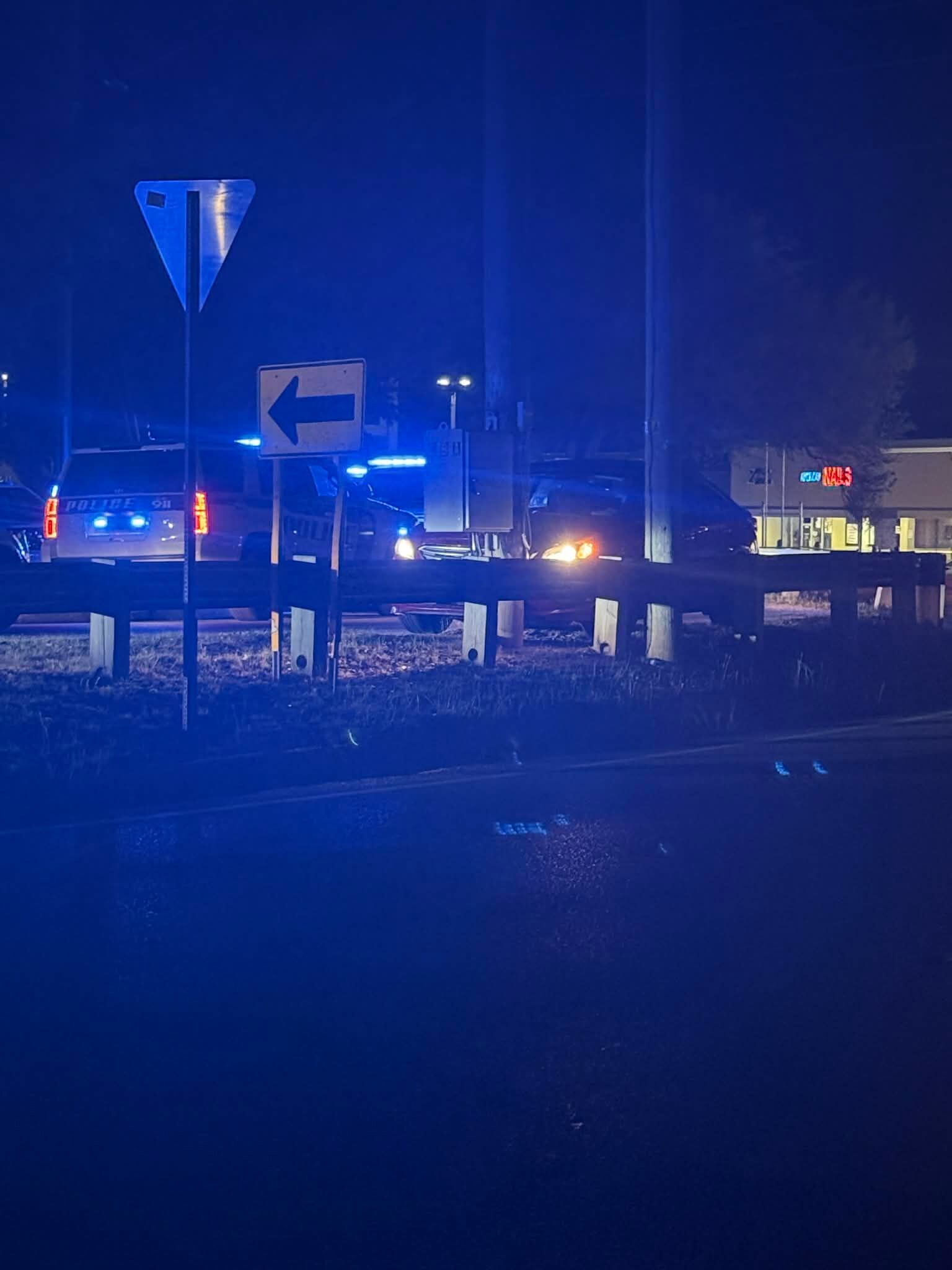 MPD: 4 juveniles arrested after stolen-vehicle pursuit ends in crash