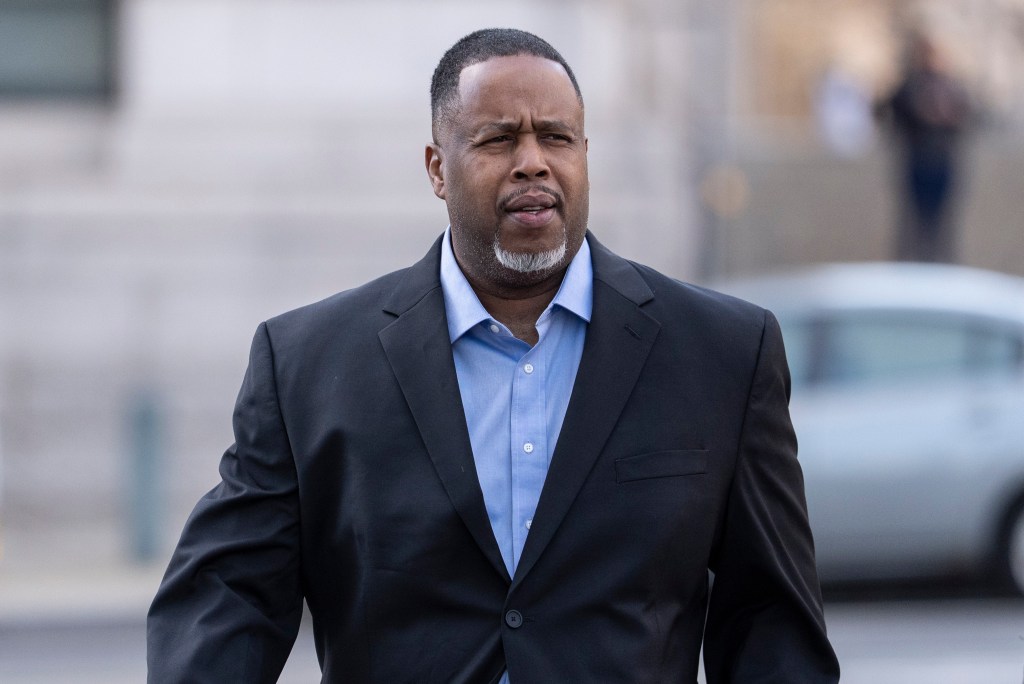 Ex-NBA player Damon Jones expected to plead guilty in mob-tied gambling ...