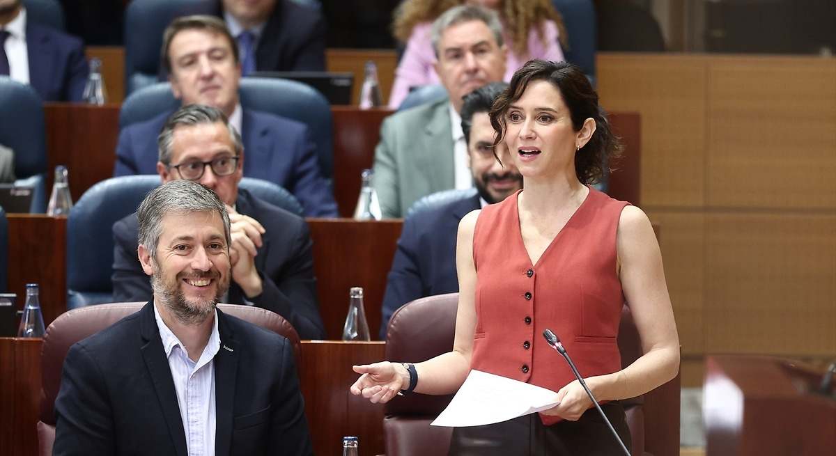 El Supremo admite el recurso de Ayuso contra la regularización de migrantes