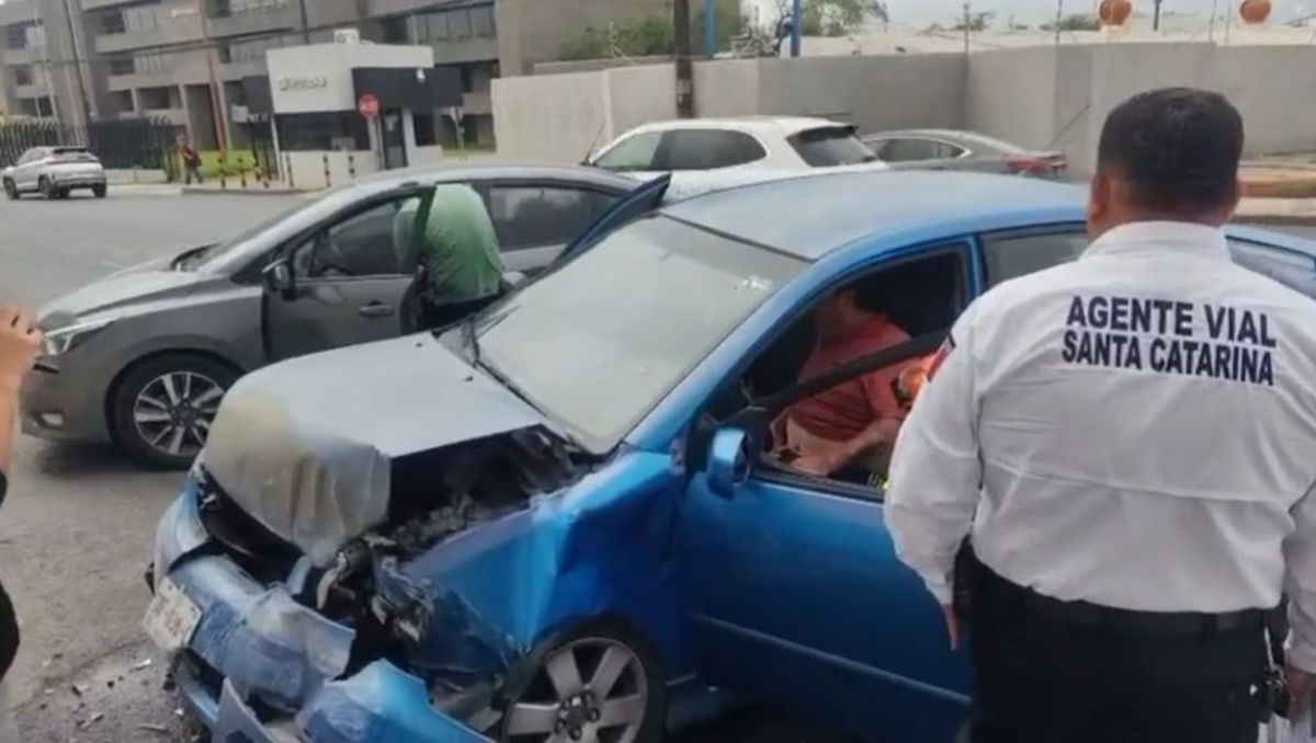 Conductor resulta lesionado tras perder el control y chocar en Santa ...