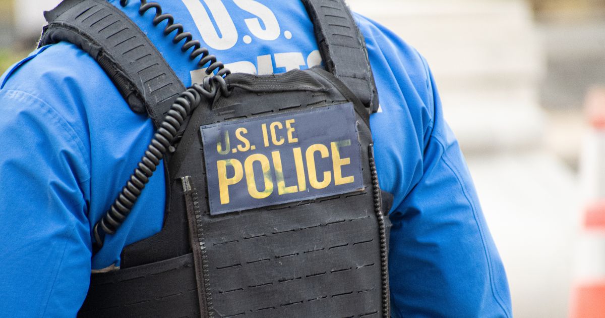 Minnesota prosecutors charge ICE agent with two felonies for actions in ...