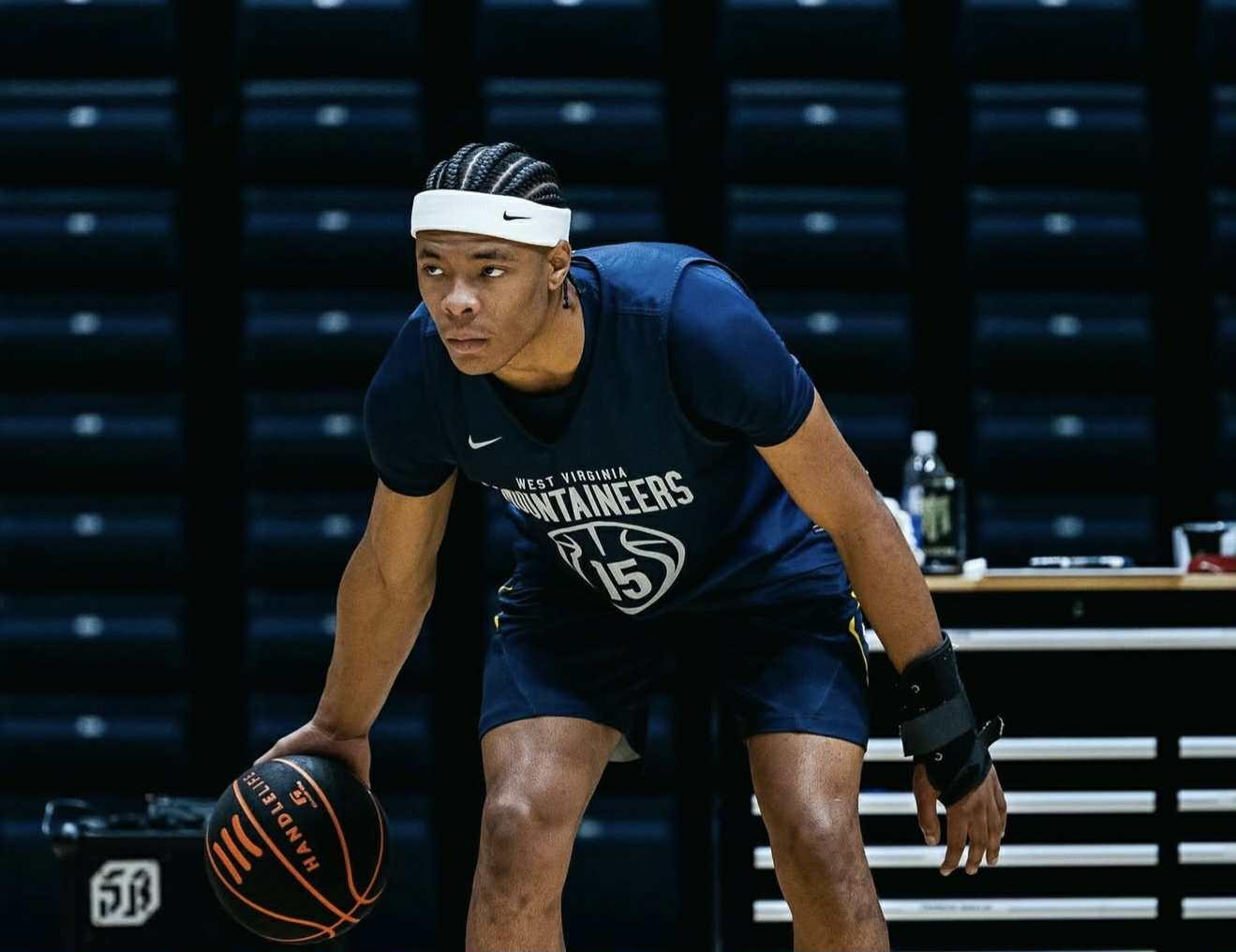 Report: West Virginia forward Jackson Fields intends to enter the ...