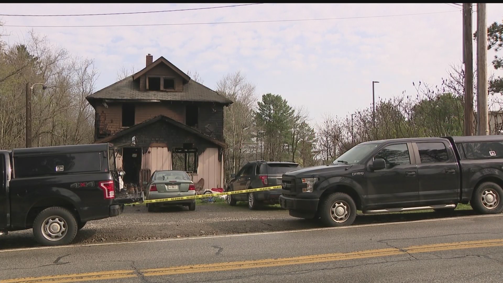 Coroner identifies 3 killed in house fire