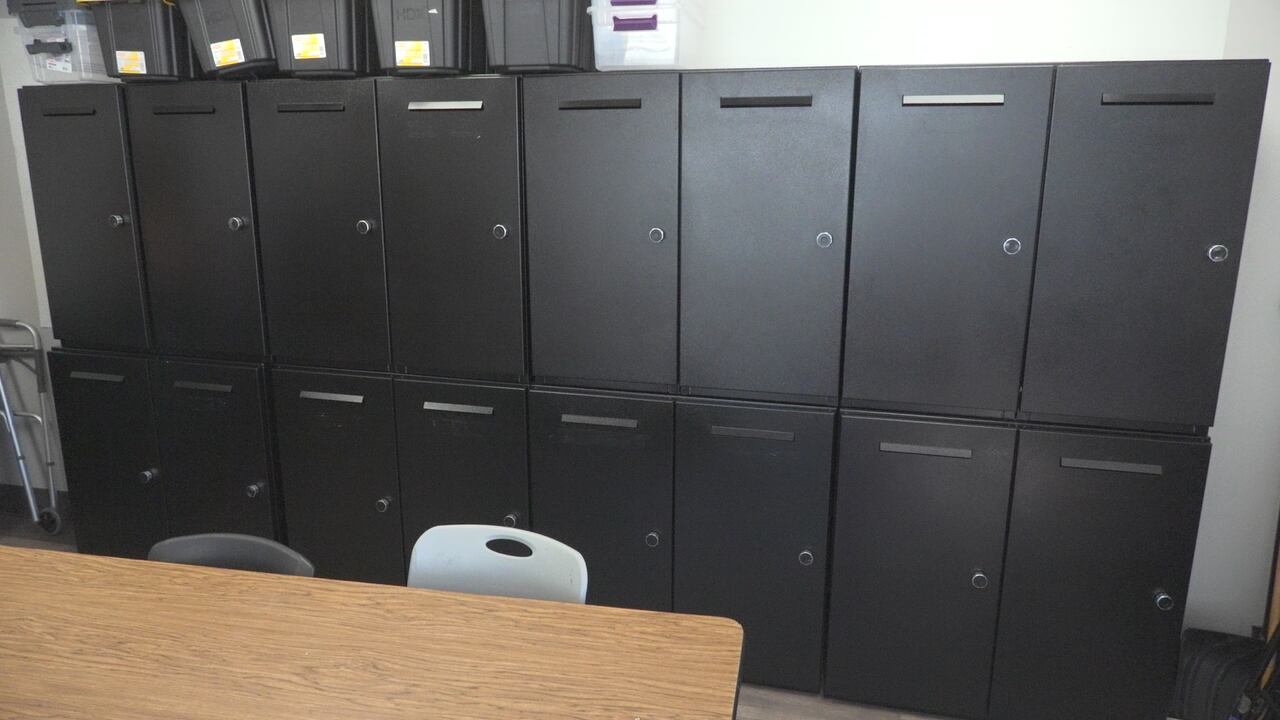 Linn County lockers for the unhoused sit unused after shelter closes ...