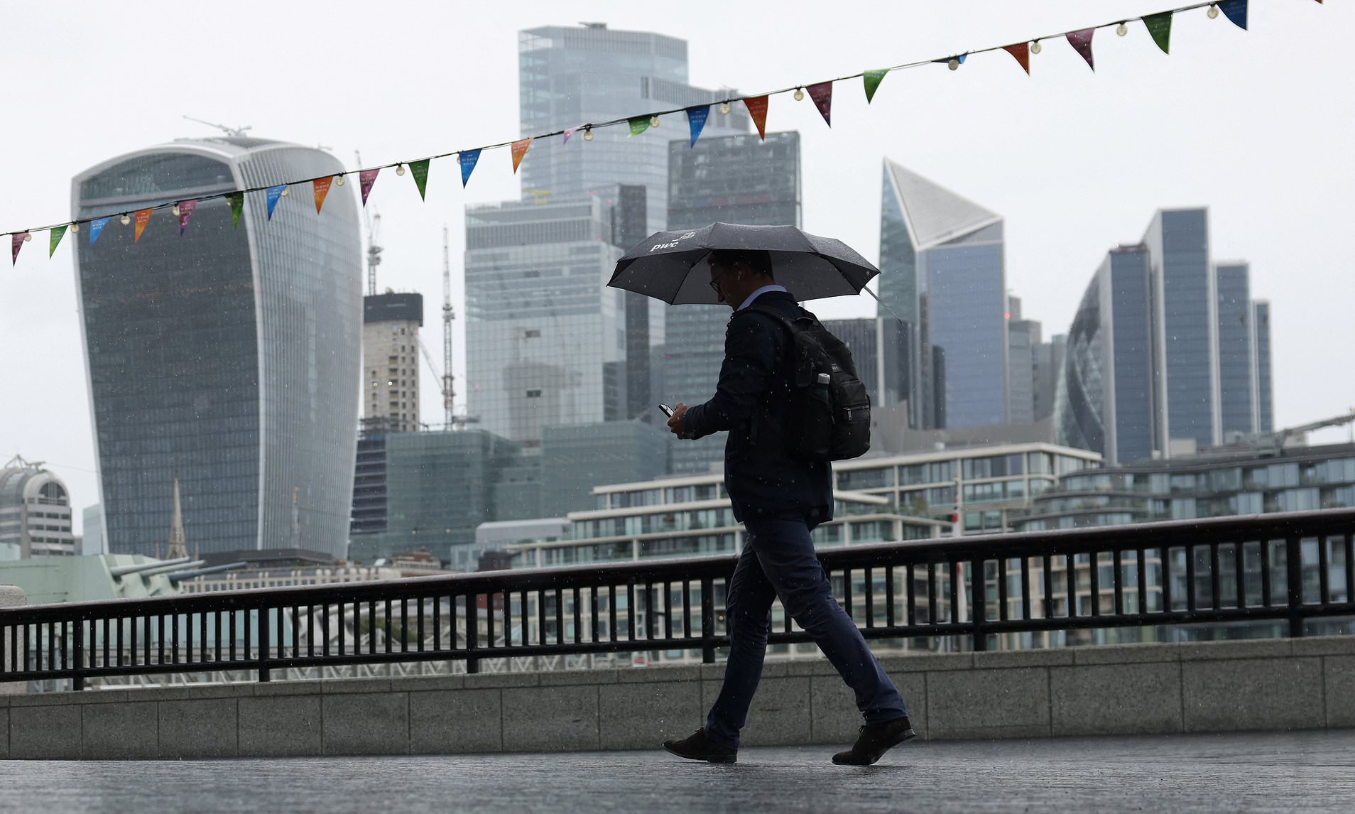 Uzbekistan's national investment fund to list in London