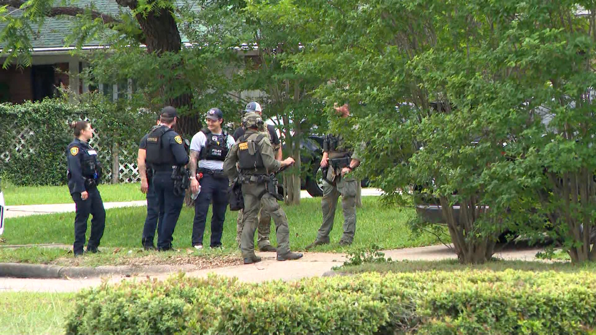 HPD update: Suspect taken into custody after chase ends in SWAT ...