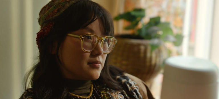 Margo's Got Money Troubles': Thaddea Graham on Jinx & Susie's bond