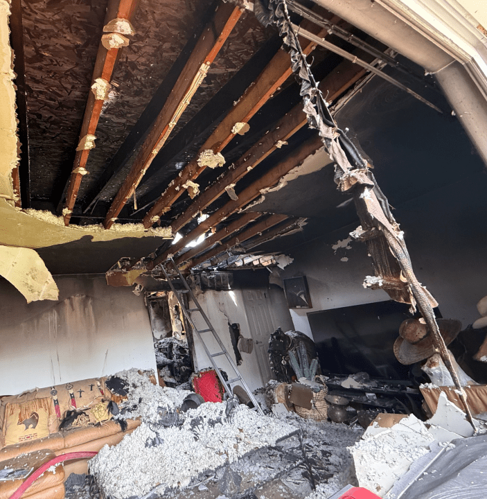 1 adult, 2 dogs displaced in Montgomery County house fire