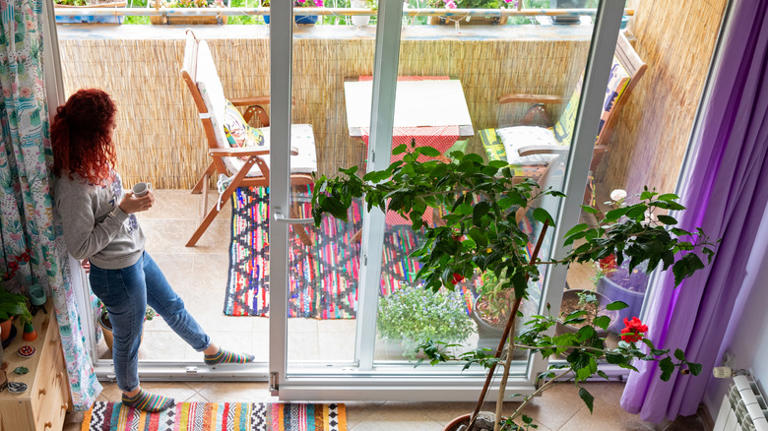 Add privacy to your glass doors without curtains or blinds with an easy DIY