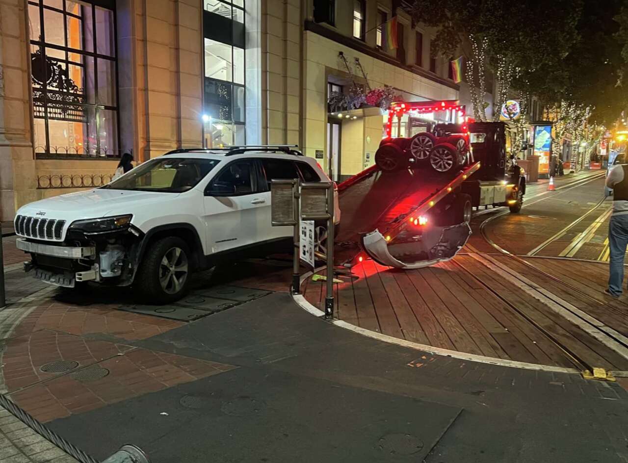 Arrest made after man crashes Jeep, halting popular SF tourist attraction