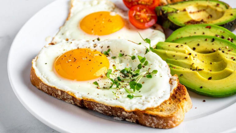 ¿Cómo hacer un huevo estrellado perfecto sin freír?