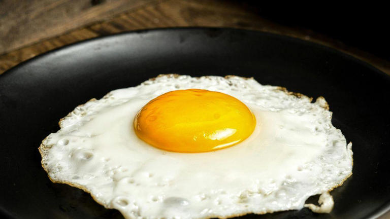 ¿Cómo hacer un huevo estrellado perfecto sin freír?