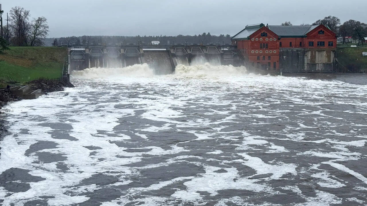 Severe storms cause flooding and lightning across the US