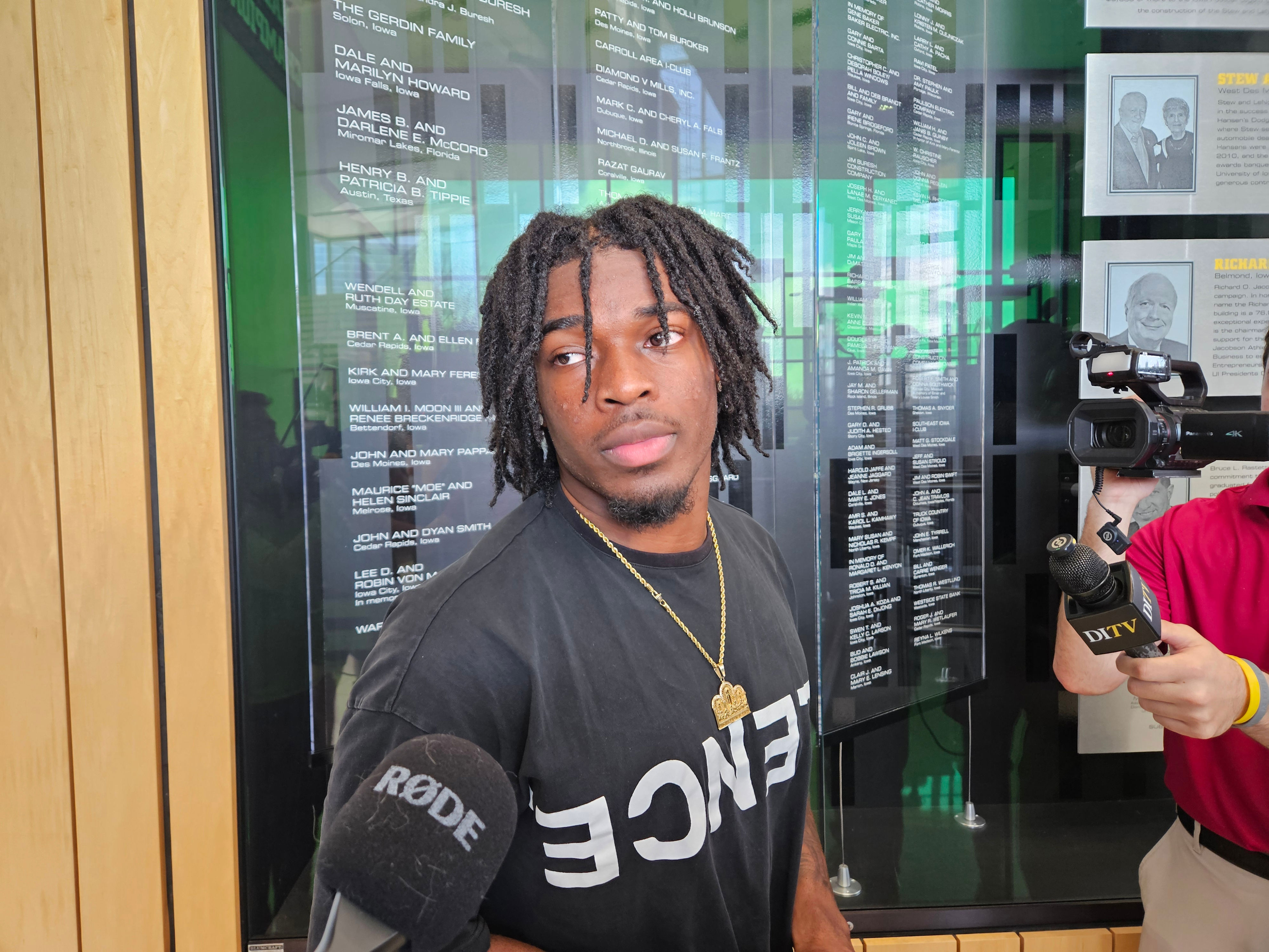 Iowa running backs enjoying new position coach