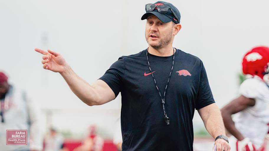 Are Razorbacks gaining ground in recruitment of 4-star quarterback?