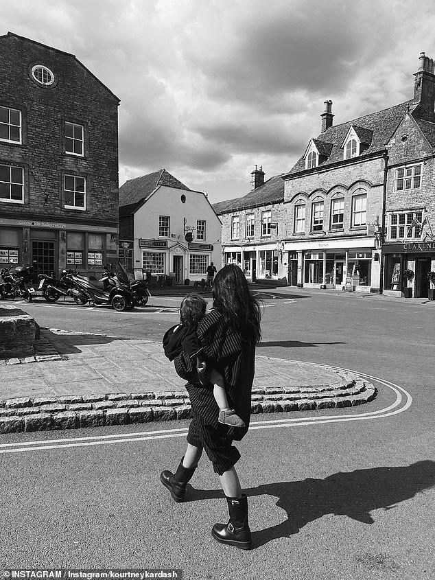 Famous Cotswold cottage visited by Kourtney Kardashian unveils £50,000 ...