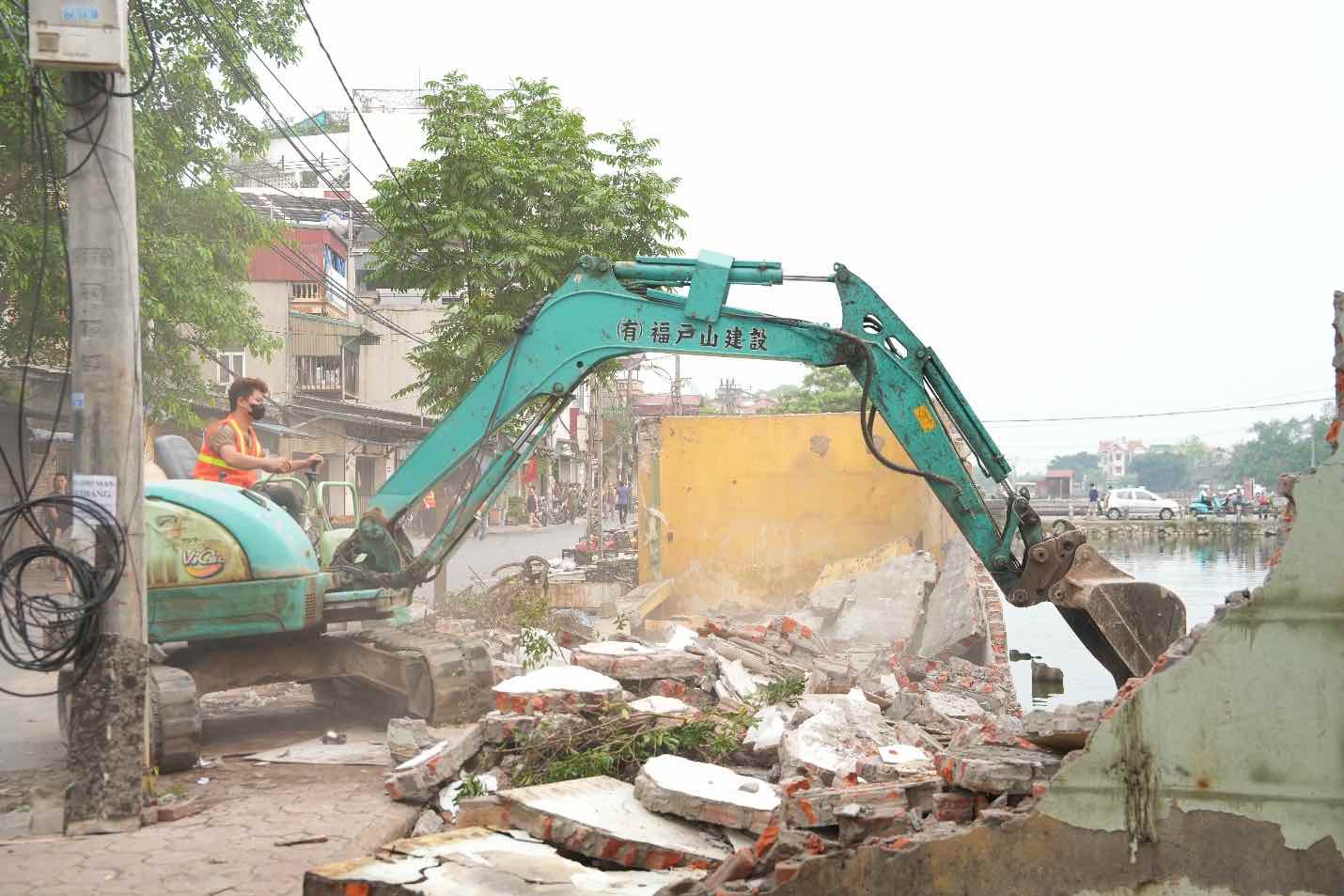 Cưỡng chế giải tỏa các công trình vi phạm mà người dân không tự giác tháo dỡ