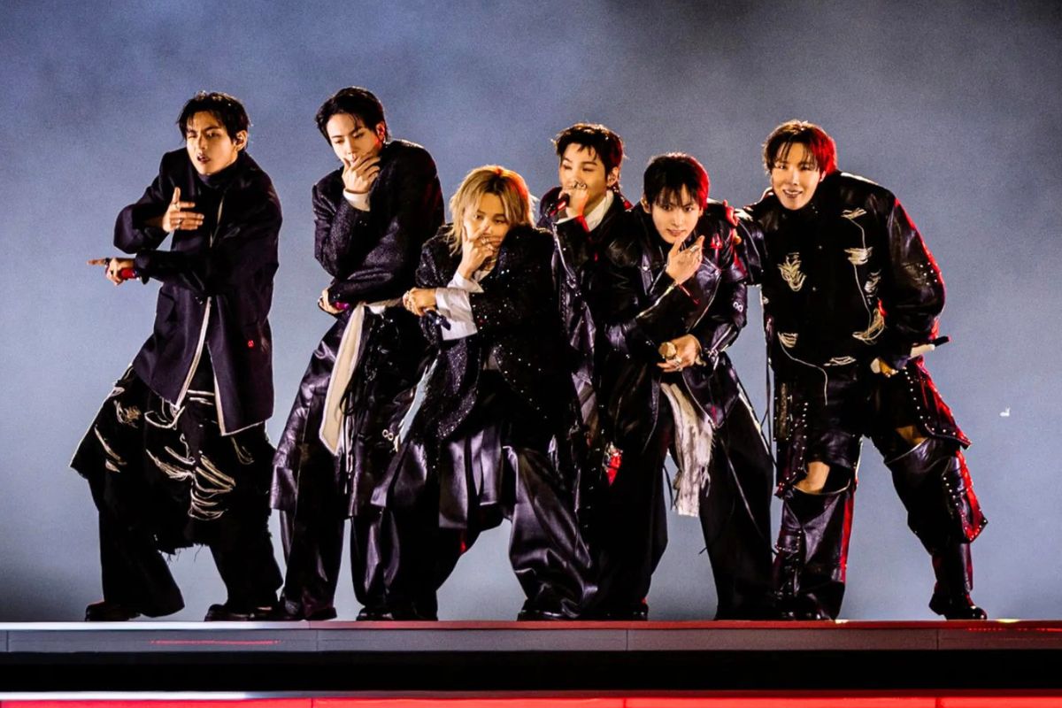 BTS gây tranh cãi khi không còn vũ đạo đồng bộ