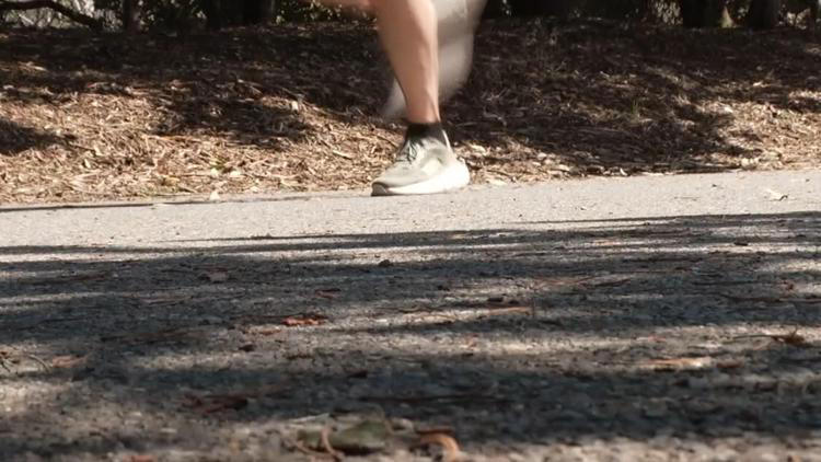 Seattle runner attacked on waterfront trail, warns women to stay vigilant