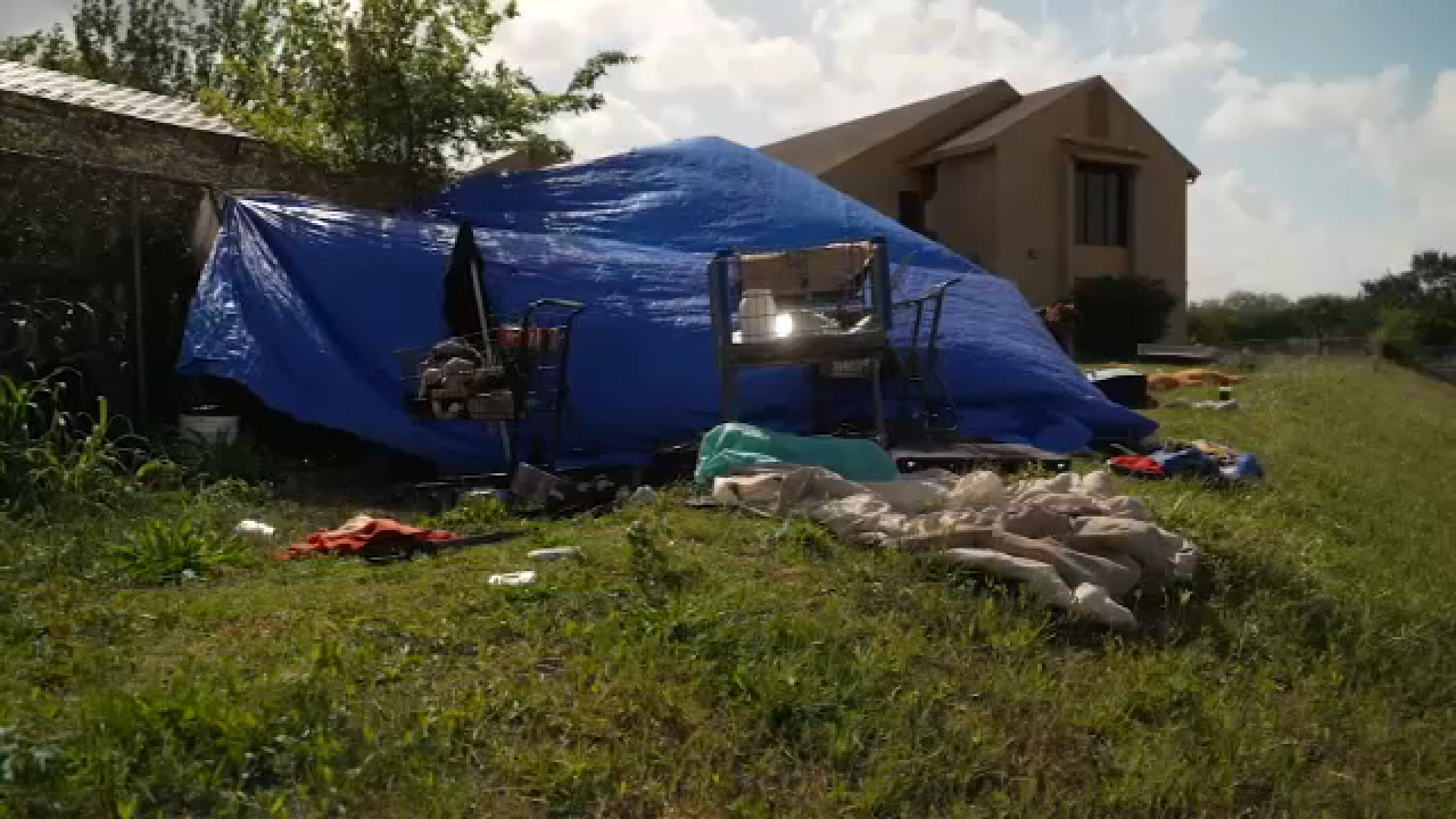 Neighbors say they're horrified to find 3 children at homeless ...