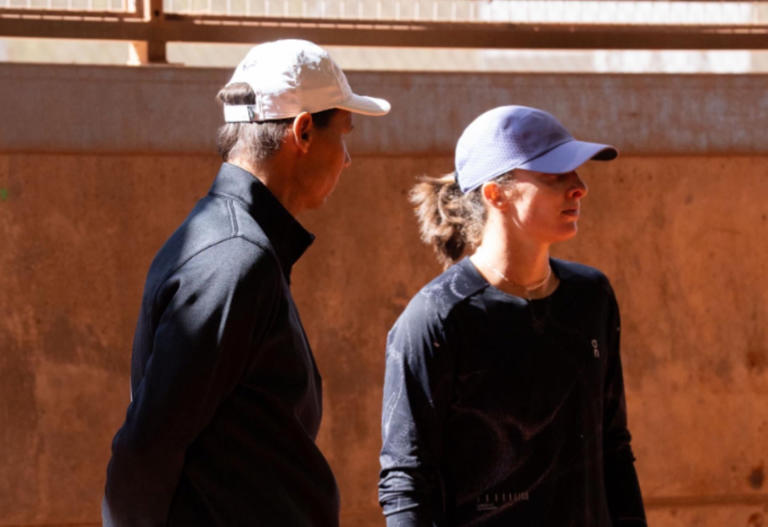 La resurgente Iga Swiatek destaca el impacto de los consejos de Rafael Nadal y Francisco Roig.