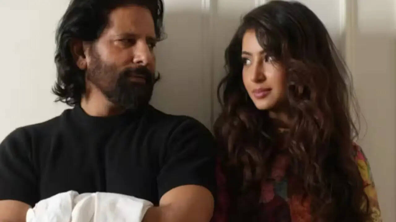 'Dhurandhar's' Sara Arjun pens emotional tribute to father Raj Arjun ...