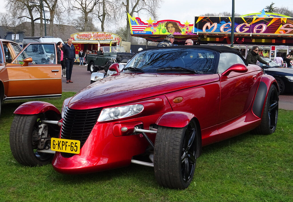 Brave misfits: 12 cars that were too bold for their time