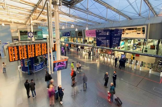 Rail passengers face days of disruption after Manchester Piccadilly ...