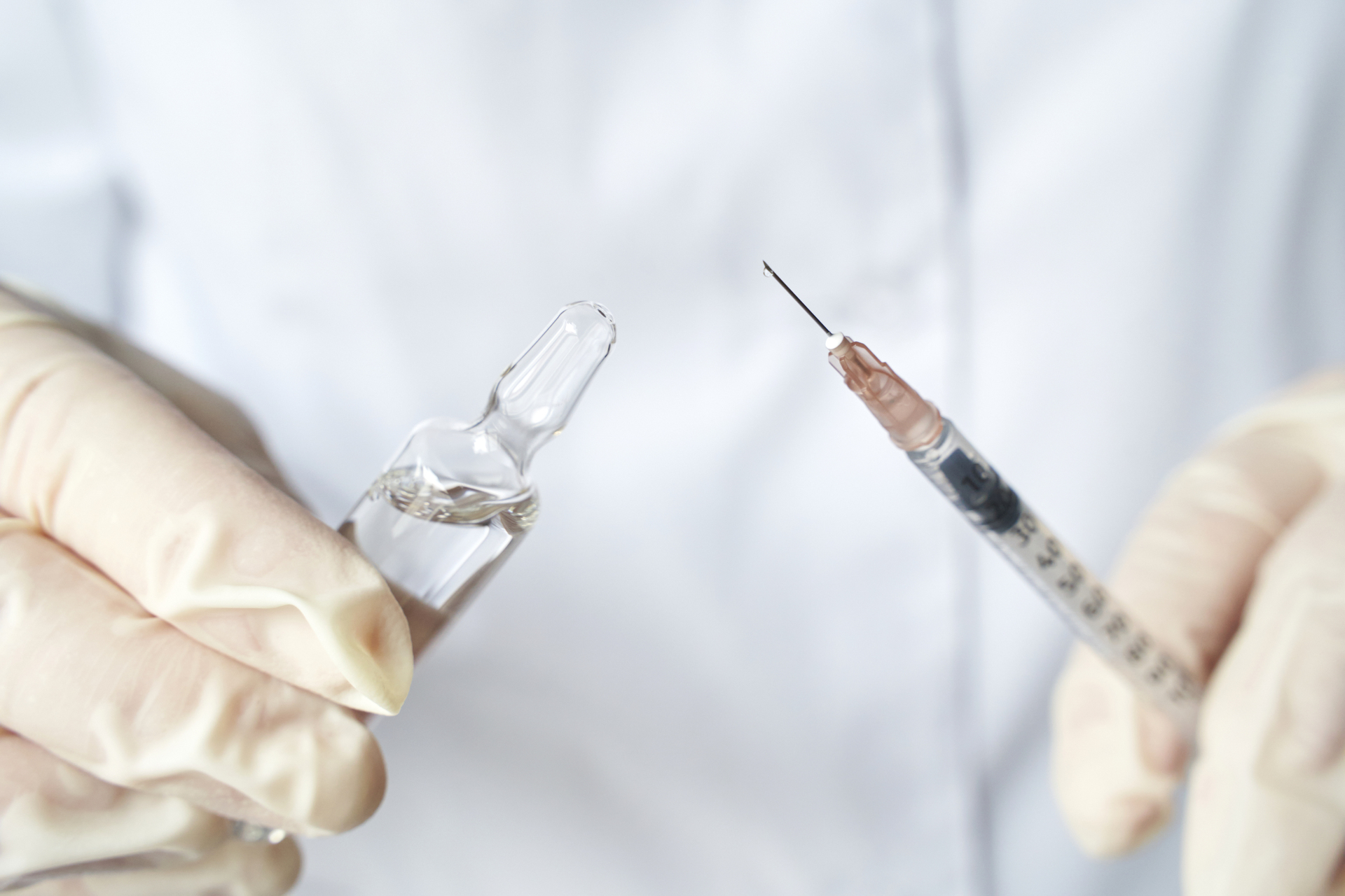 Hai loại vaccine ung thư đại trực tràng của Nga