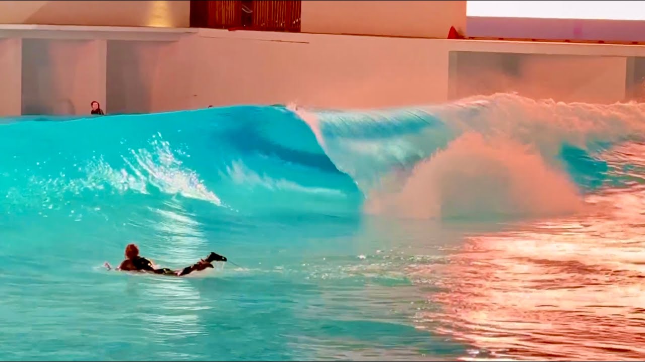 Wave pool party on NYE in Palm Springs!