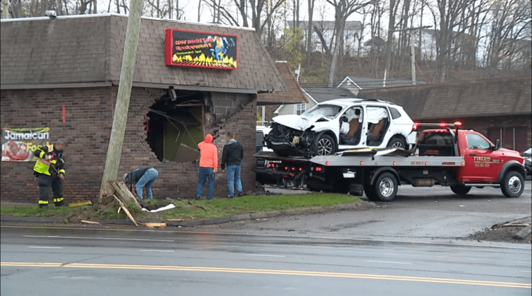 Driver seriously injured after car crashes into East Haven restaurant