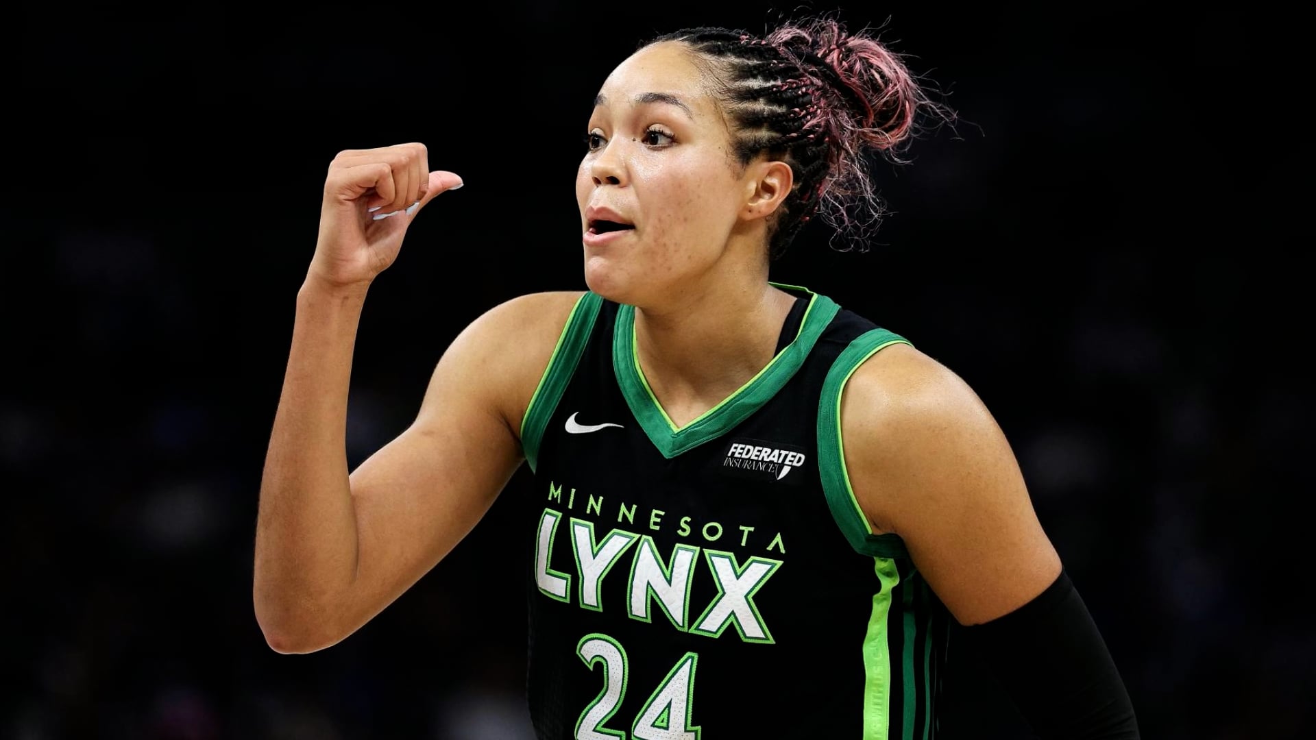 Collier re-signs with Lynx on $1.4M supermax deal
