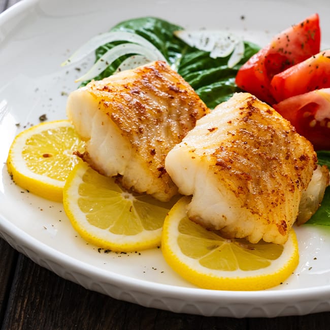 9 high-protein foods dietitians say women should eat more of in 2026 to ...