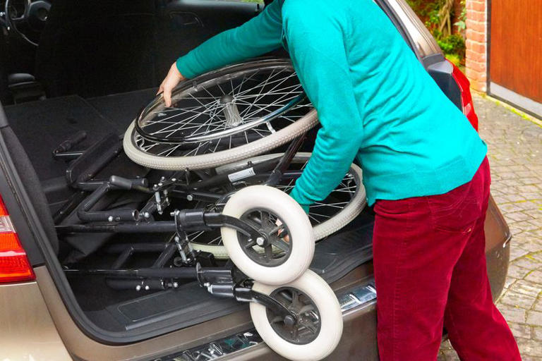 Drivers could be removed from Motability as new '2-week rule' comes ...