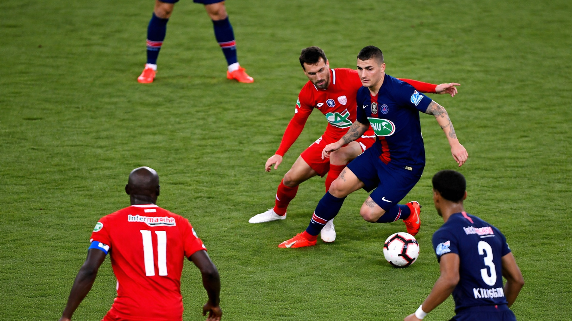 What makes Verratti hard to beat in one on one play