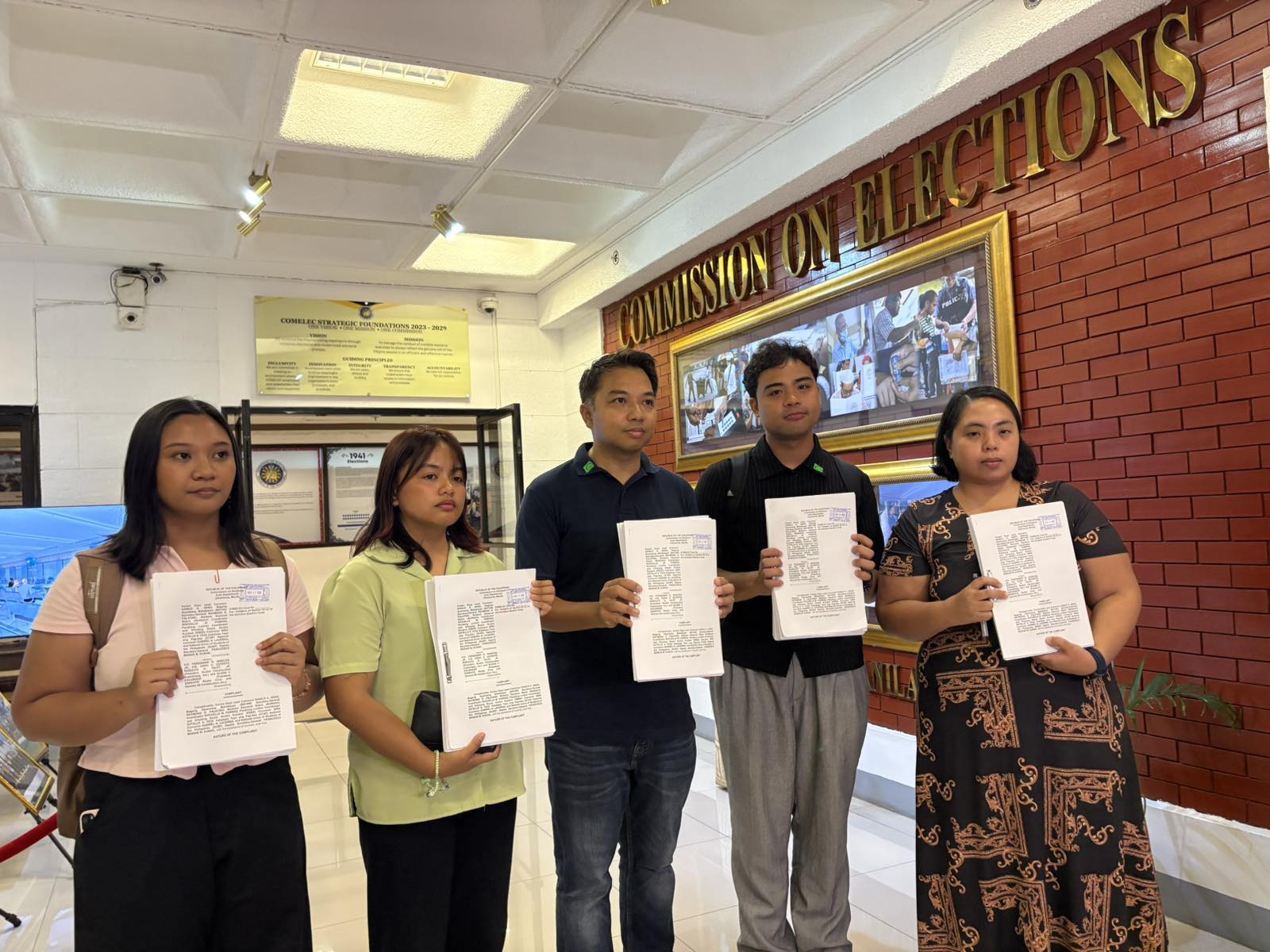 Kontra Daya files complaint vs Marcos, Sara Duterte, 2 gov't contractors