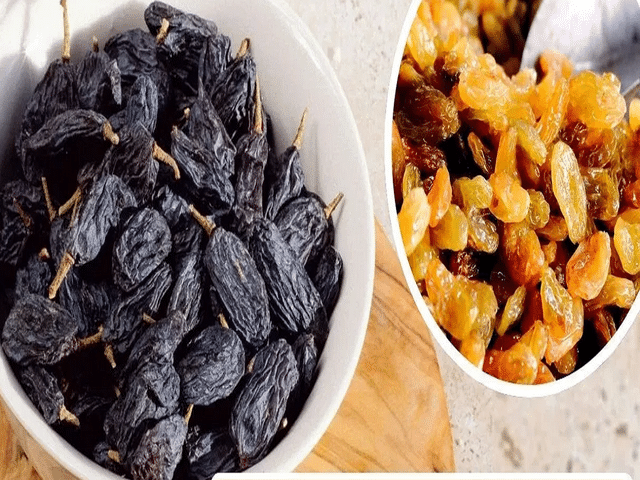 Raisins vs munakka: What should you eat in summer?